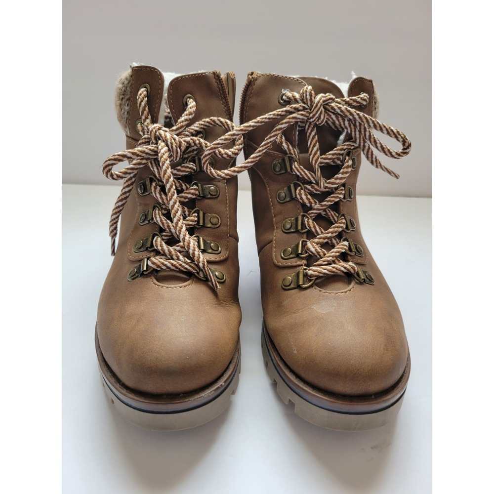 Ankle boots SM New York Womens size 6 Brown lace up w/lining around ankle